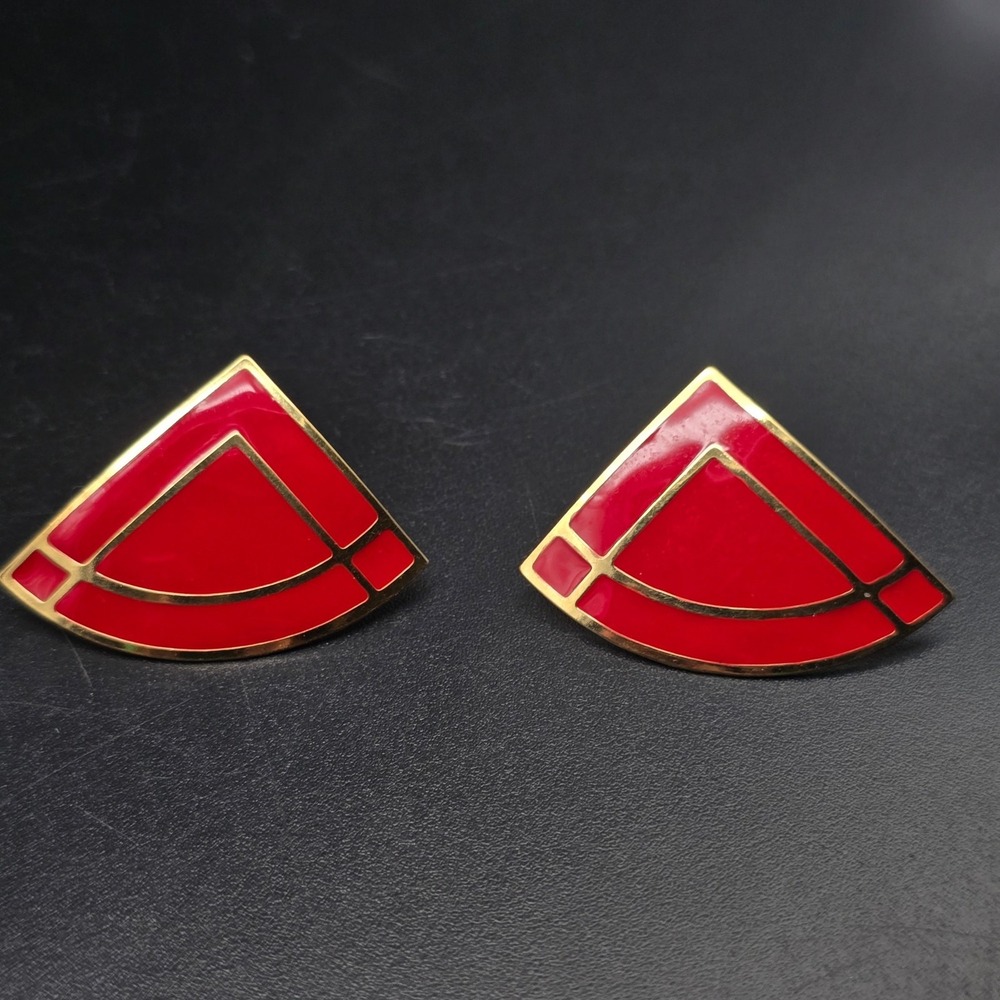 Avon 1986 Red Color Splash Earrings Pierced Triangle Gold Tone Geometric Modern